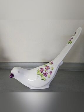 Fenton Bird With Lavender Violets